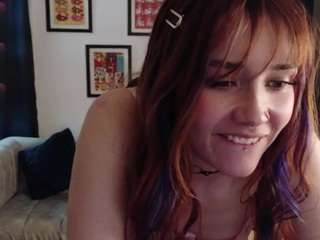 emily-cherry live webcam show