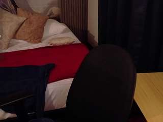 emily-cherry's live room