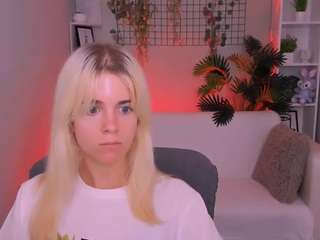 IvyLacee live webcam show