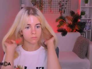 IvyLacee live webcam show