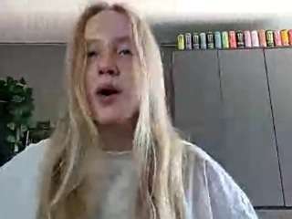 Joipuhr's cam show statistics and live stream