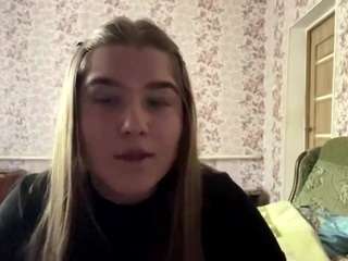 MaximinaEtling live webcam show