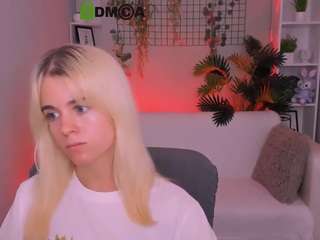 sakuraa-kitsune live webcam show