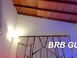 sharonskiinny live webcam show