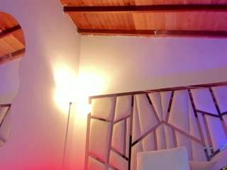 sharonskiinny live webcam show