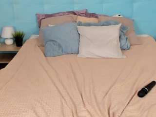 vivienne-thea Live Webcam on CamSoda