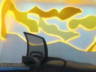 ZeusTrys live webcam show