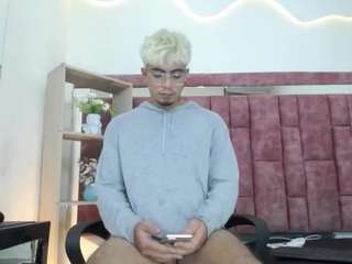 ZeusTrys live cam