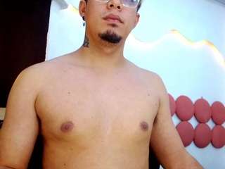 ZeusTrys live cam preview