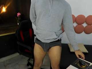 ZeusTrys live cam preview