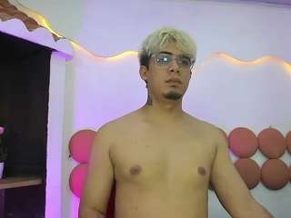 ZeusTrys live cam preview