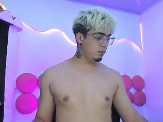 ZeusTrys live cam preview