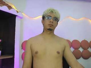 ZeusTrys live cam preview