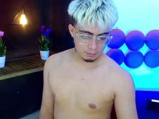 ZeusTrys live cam preview