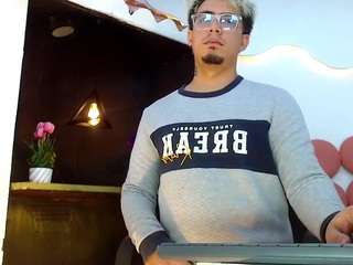 ZeusTrys live cam preview