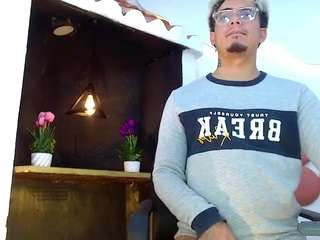 ZeusTrys live cam preview