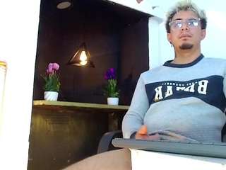 ZeusTrys live cam preview