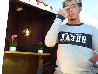 ZeusTrys live cam preview
