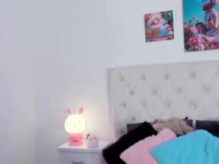 leana-lovings11 Live Webcam on CamSoda
