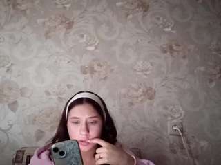 Chloe live webcam show