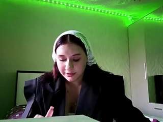 Chloe live webcam show