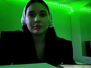 Chloe live webcam show