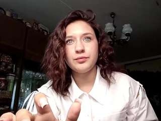 Chloe live webcam show