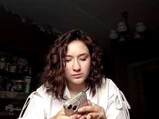Chloe live webcam show
