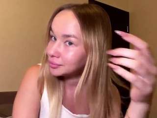 Live cam show with CierraLampel