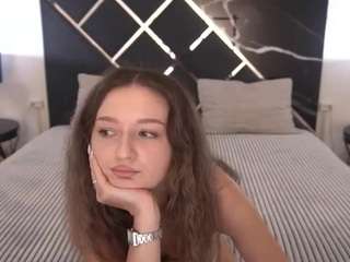 CyrenaLuxe live cam preview