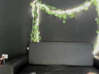 Hotgirl-77 live webcam show