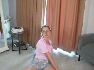 IlaLeftridge live webcam show