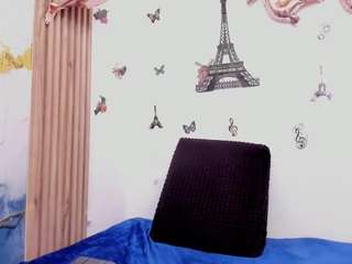 Ivonnee27's cam show statistics and live stream