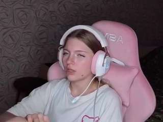 le modèle latoyiaboda est en webcam porno dans un show sur le site camsoda, il possède les tags suivants: dirty talk,erotic dance,flashing,gray eyes,no drinking,no smoking,skinny,solo show,striptease,teen 18,young adult,brown hair,hd,small tits