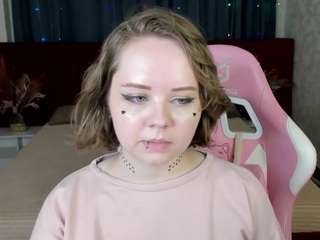 Tara-linn's cam show statistics and live stream