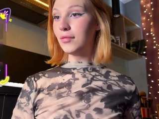vynilaforever live cam