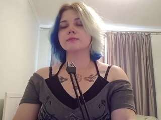 christiniareburn's live room