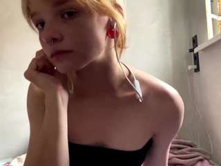 Eustoliawallett's cam show statistics and live stream