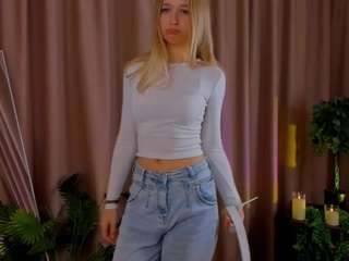 GirlMathExpert live webcam show