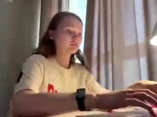 Scarlett live webcam show
