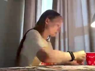 Scarlett live webcam show