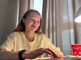 Scarlett live webcam show