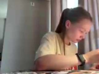 Scarlett live webcam show