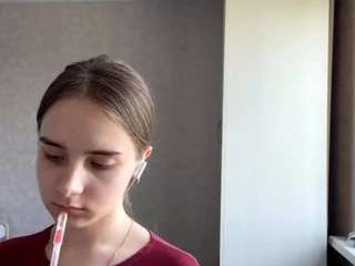kittiehirkaler's live room