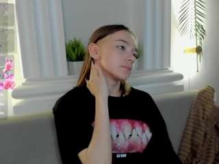 les-moonie live webcam show