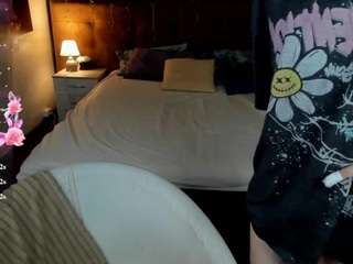 Les-Moonie live webcam show