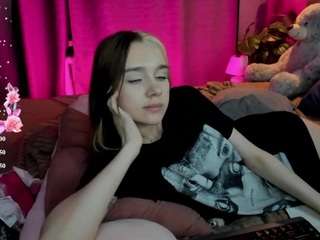 les-moonie Live Webcam on CamSoda