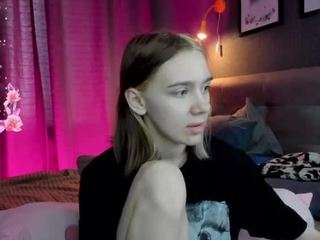 les-moonie Live Webcam on CamSoda