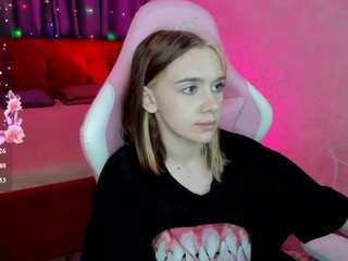les-moonie Live Webcam on CamSoda
