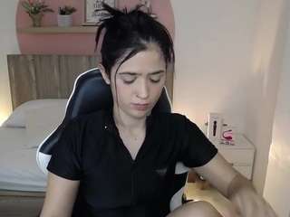lucia-henao live cam preview